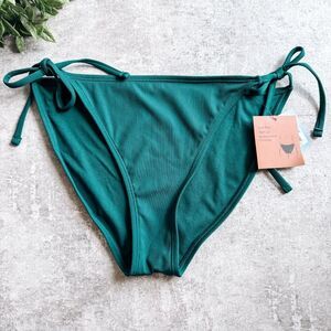 Shade & Shore Green Low Rise Medium Coverage Ribbed Bikini Bottoms Medium
